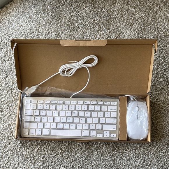 Other - Compact White Wired Keyboard and Mouse Set